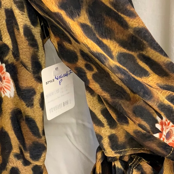 Leopard Print with Pink Flowers Silk-blend Flowing Blouse by Nicole Miller - NWT - Picture 10 of 12